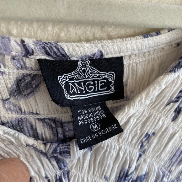 Angie Blue and White Floral V-Neck Blouse - Picture 2 of 5